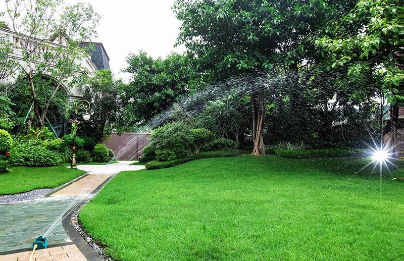 abs-oscillating-garden-sprinkler